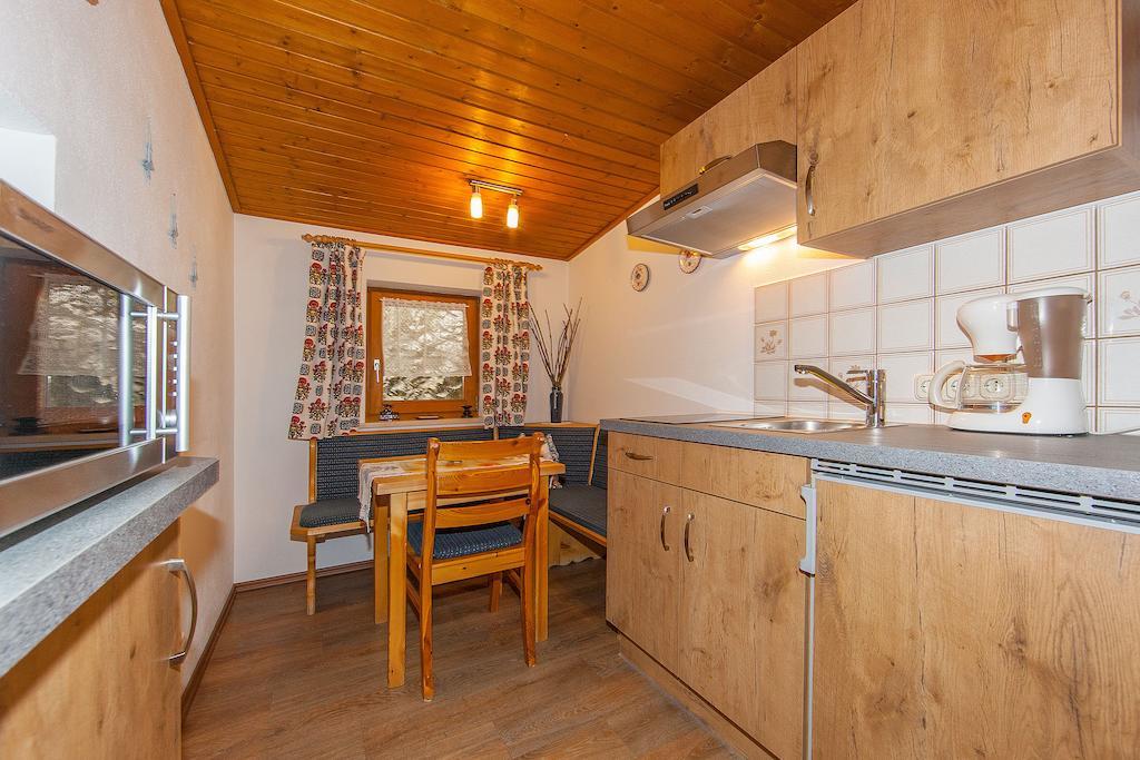 Haus Bader Lägenhet Mittenwald Rum bild